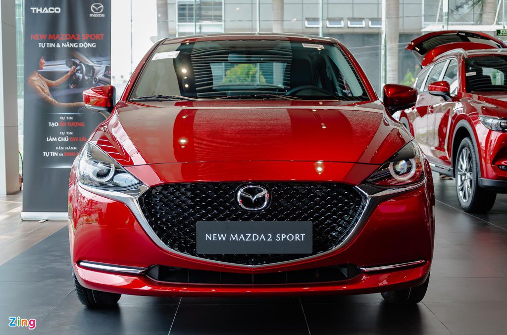 New Mazda2 Sport đầu xe 1