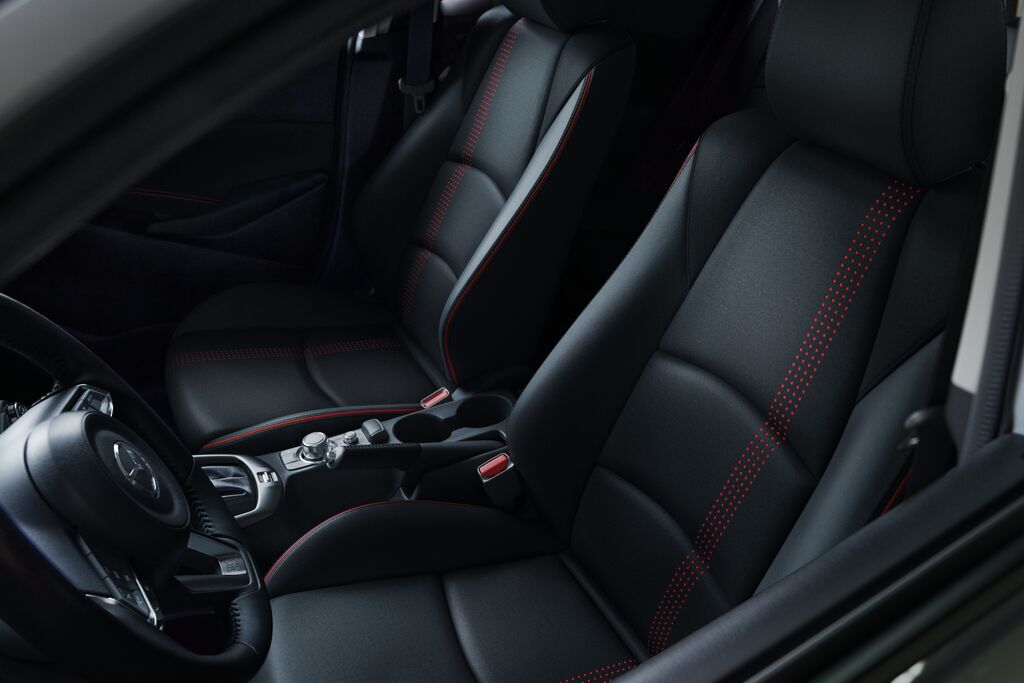 Mazda 2 nội thất 3