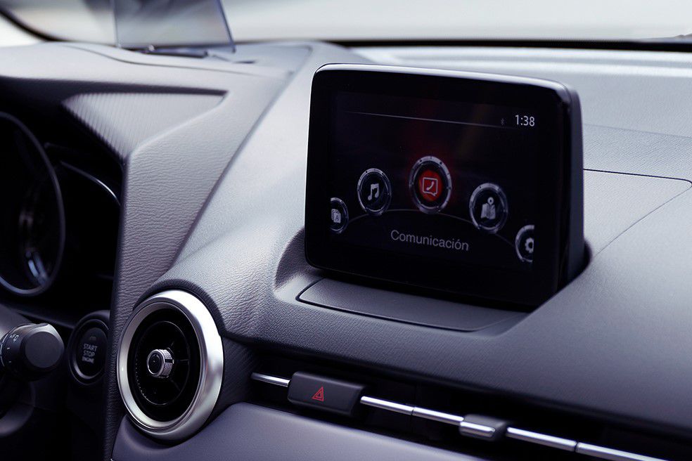 Mazda 2 nội thất 4