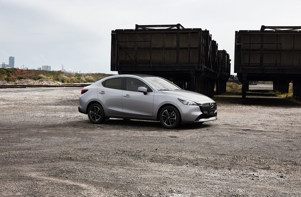 Mazda 2 ngoại thất 3
