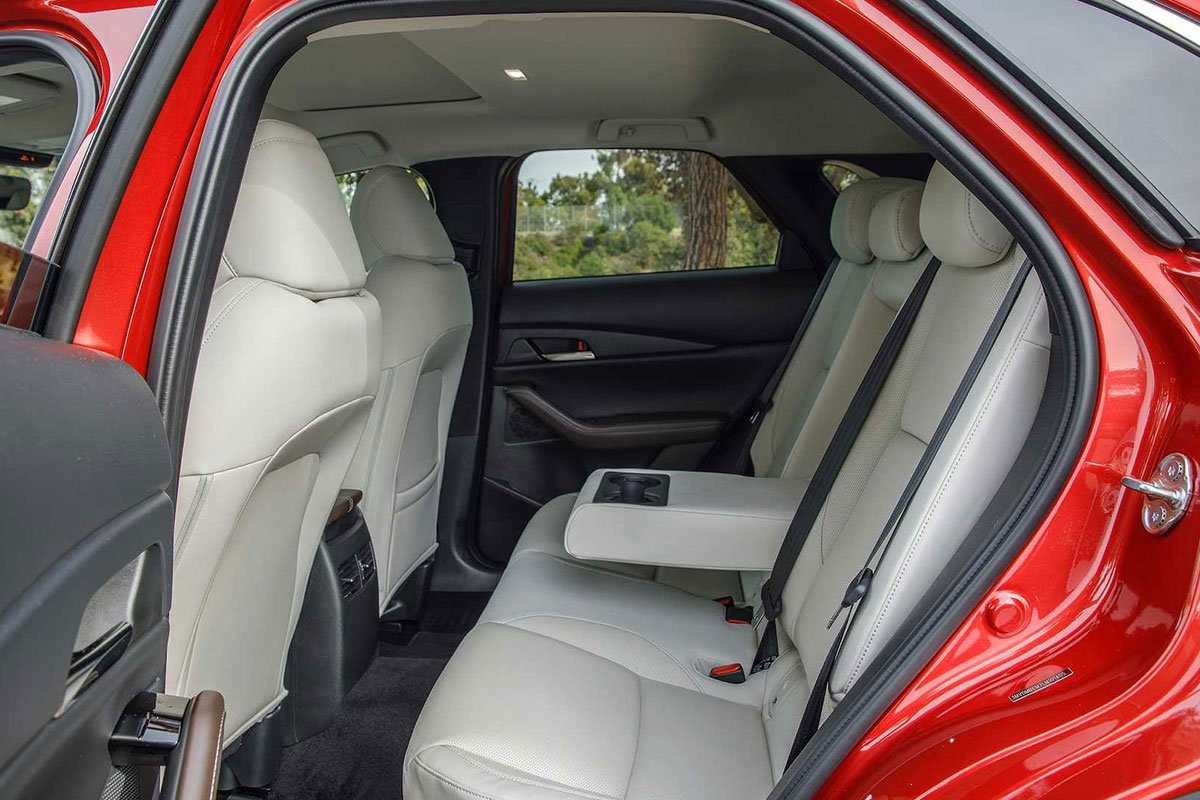 Khoang hành khách Mazda CX-30
