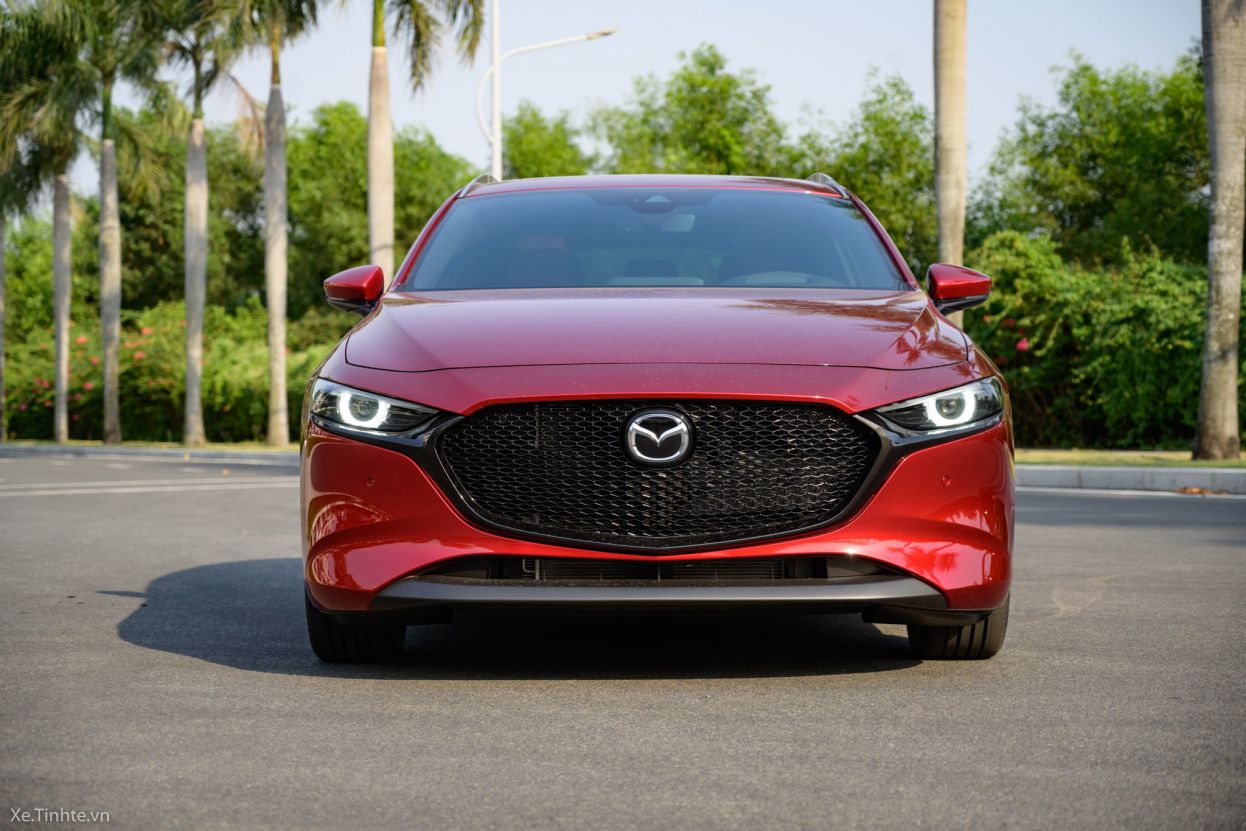 Mazda3 Sport đầu xe