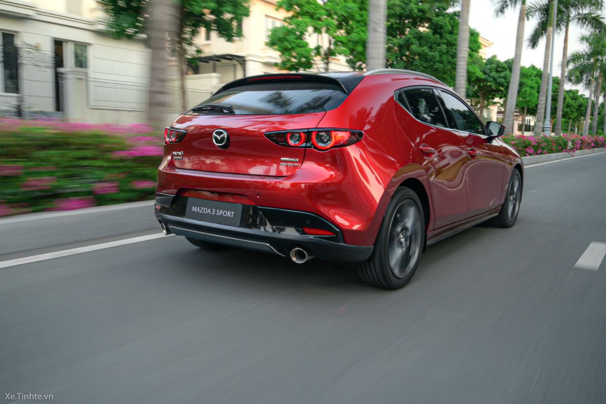 Mazda3 Sport đuôi xe